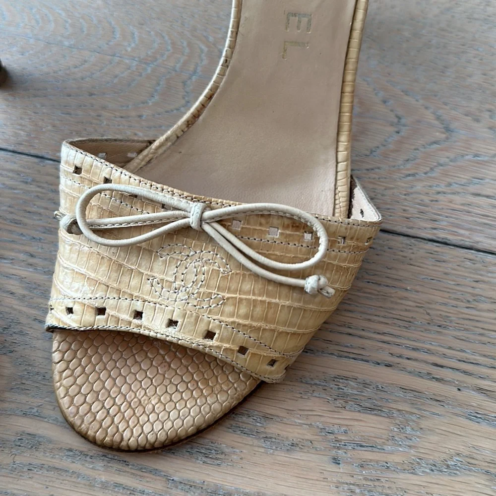 vintage chanel mules - Picture 2 of 3